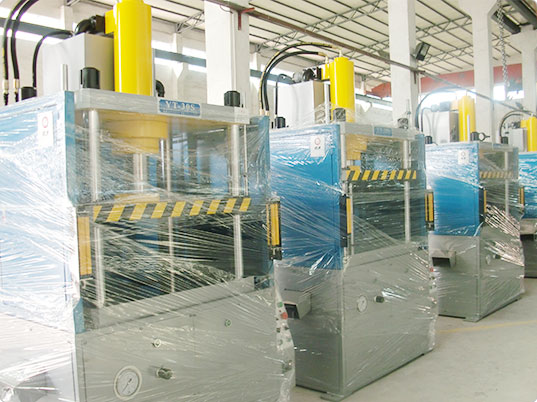 <a href='http://m.zgnmsbw.com/ytr/' target='_blank'><u>平板硫化機(jī)</u></a>維護(hù)保養(yǎng)技巧