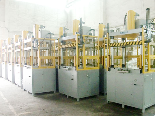 智能化<a href='http://m.zgnmsbw.com/ytr/' target='_blank'><u>平板硫化機(jī)</u></a>的未來(lái)發(fā)展